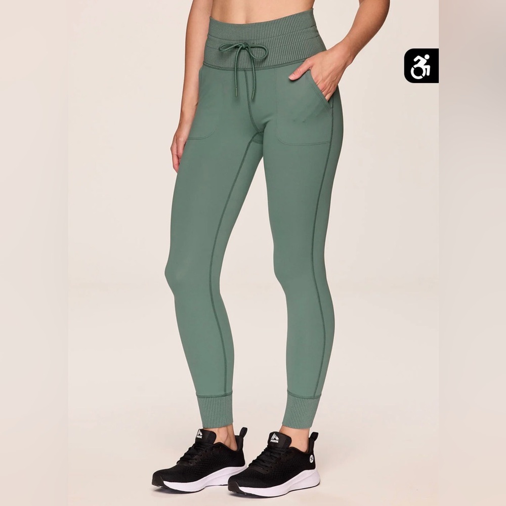 Avalanche Savannah Ultra Soft Jogger Legging Soft Pine Size XL